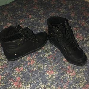 Heel boots